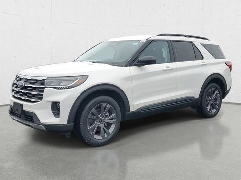 New 2026 Ford Explorer Active w/ Active Comfort Package image 4