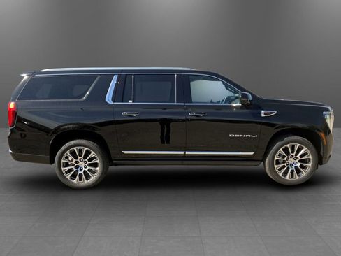 New 2026 GMC Yukon XL Denali w/ Sun & Power Step Package image 6