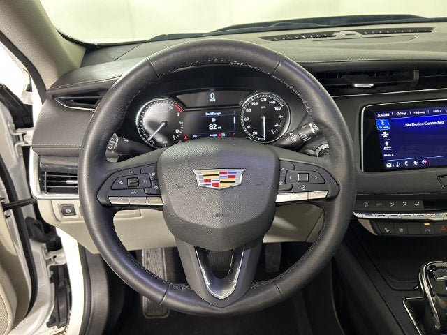 Used 2020 Cadillac XT4 Premium Luxury AWD/4WD image 13