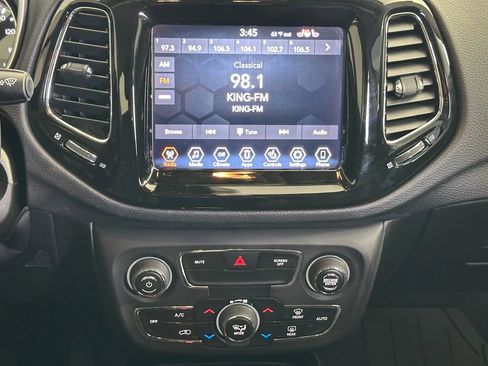 Used 2020 Jeep Compass Limited AWD/4WD image 13