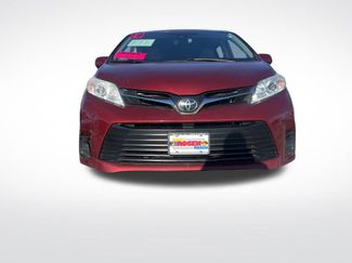 Used 2019 Toyota Sienna LE video 2