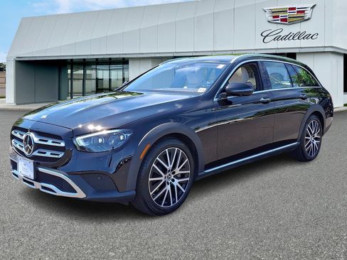 Used 2022 Mercedes-Benz E 450 4MATIC All-Terrain Wagon image 3
