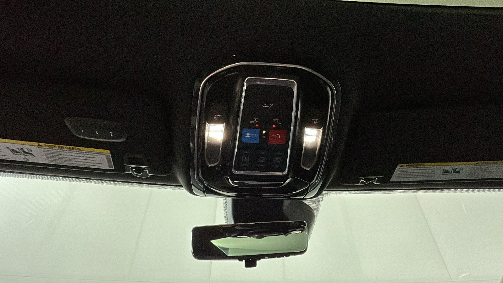 Used 2023 Jeep Grand Cherokee Overland w/ Luxury Tech Group IV AWD/4WD image 30