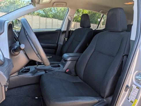 Used 2016 Toyota RAV4 LE FWD image 22