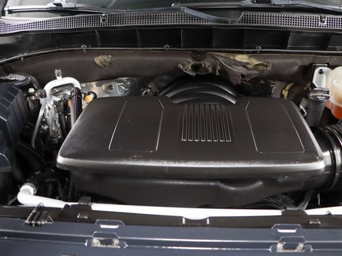 Used 2021 Chevrolet Suburban Z71 image 34