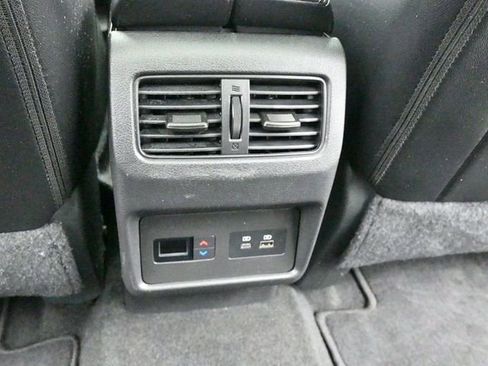 Used 2022 Nissan Rogue SL w/ SL Premium Package image 15