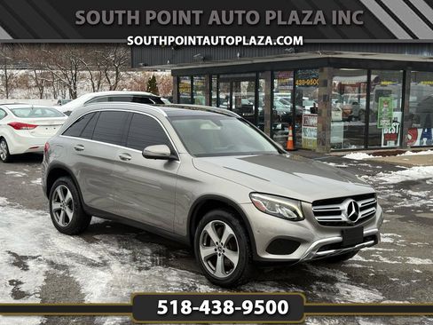 Used 2019 Mercedes-Benz GLC 300 4MATIC image 1