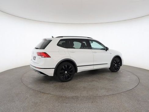 Used 2021 Volkswagen Tiguan SE R-Line image 19