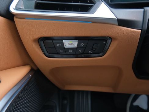 Used 2024 BMW 330i Sedan image 38