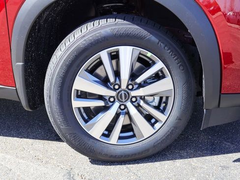 New 2026 Nissan Pathfinder SL image 18