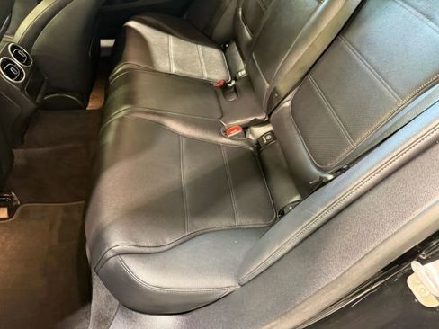 Used 2025 Mercedes-Benz C 300 Sedan image 25