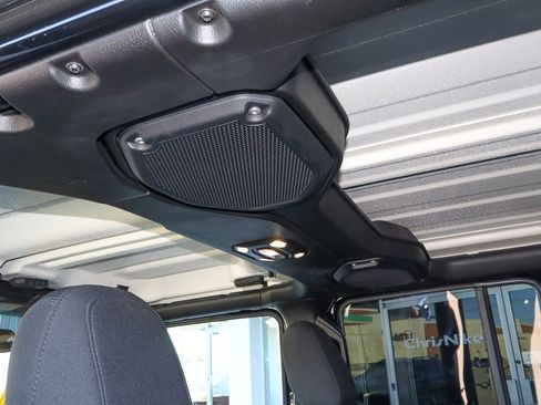 Used 2023 Jeep Wrangler Unlimited image 21