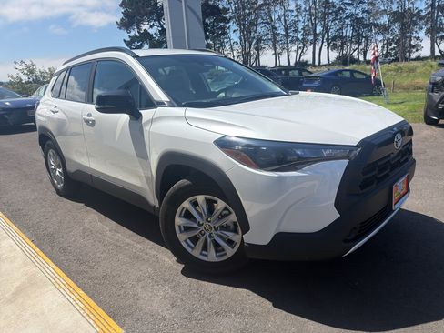 New 2026 Toyota Corolla Cross LE AWD/4WD image 6
