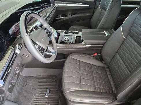 Used 2026 Cadillac Escalade V w/ LPO, ONYX Package AWD/4WD image 11