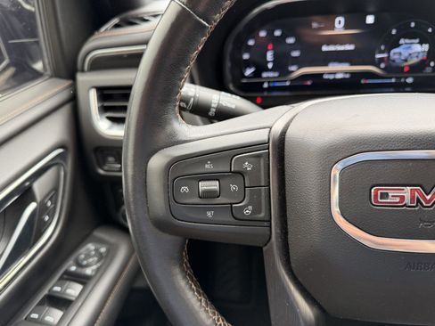 Used 2022 GMC Yukon AT4 AWD/4WD image 11