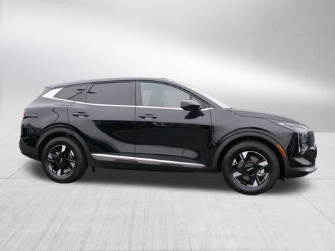 New 2026 Kia Sportage LX image 2