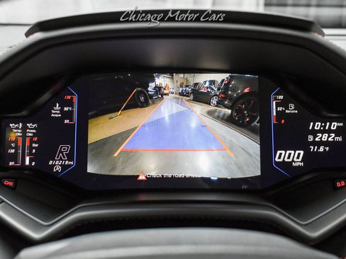 Used 2020 Lamborghini Huracan EVO image 11