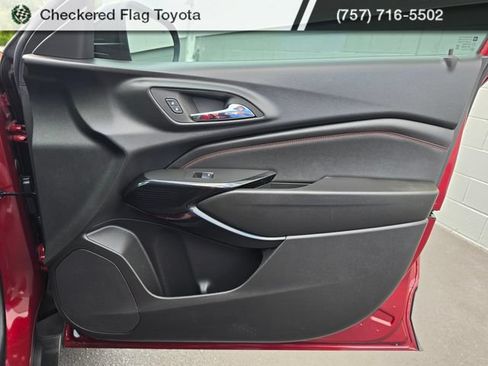 Used 2024 Chevrolet Trax RS w/ Sunroof Package FWD image 43