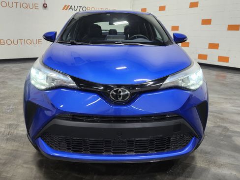 Used 2022 Toyota C-HR XLE image 9