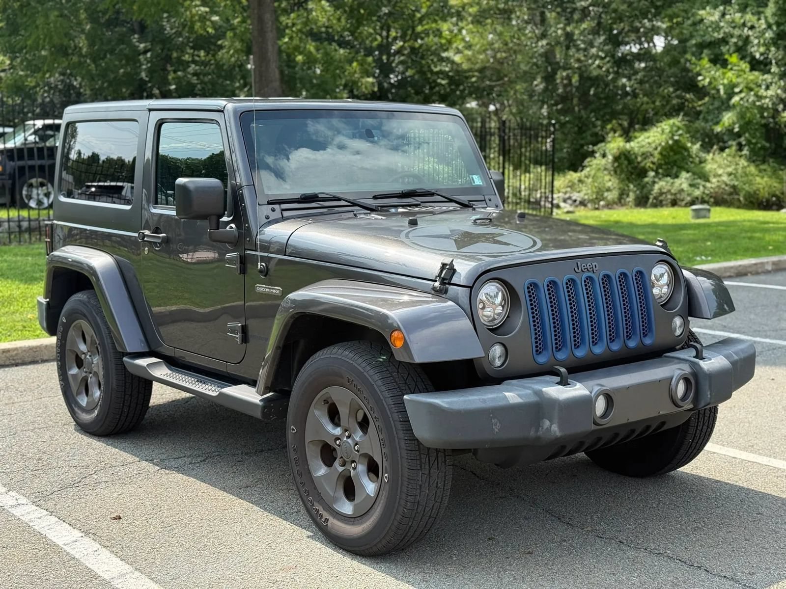 Used 2017 Jeep Wrangler Sport AWD/4WD image 3