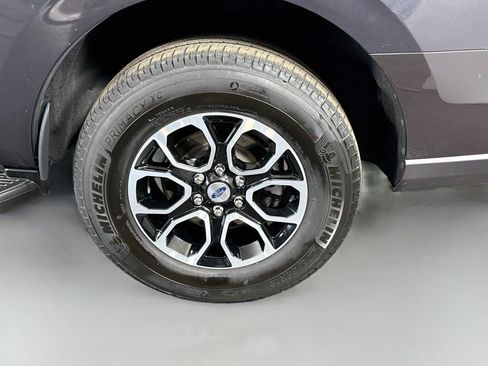 Used 2024 Ford Expedition XLT RWD image 37