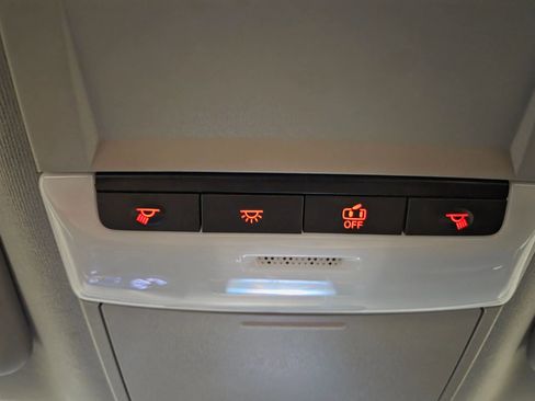 Used 2025 Nissan Sentra SR image 29