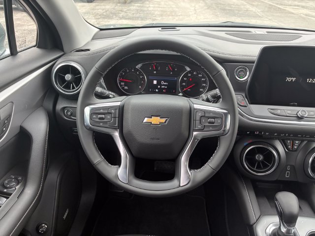 New 2026 Chevrolet Blazer LT w/ LPO, Black Sport Package AWD/4WD image 17