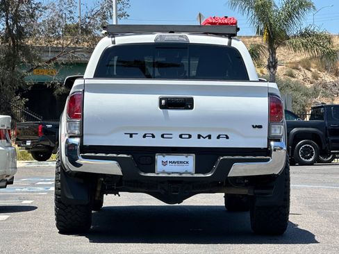 Used 2023 Toyota Tacoma TRD Off-Road w/ Black Out Package (TMS) AWD/4WD image 4