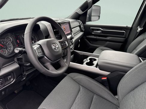 Used 2025 RAM 1500 Big Horn AWD/4WD image 10