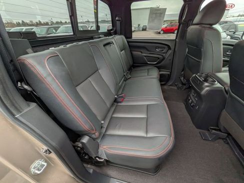 Used 2022 Nissan Titan PRO-4X w/ Pro-4x Convenience Package AWD/4WD image 18