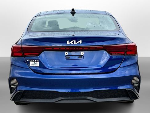 Used 2023 Kia Forte LXS image 4