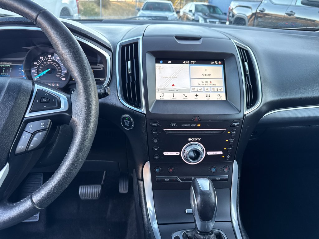 Used 2018 Ford Edge Titanium w/ Equipment Group 302A AWD/4WD image 28