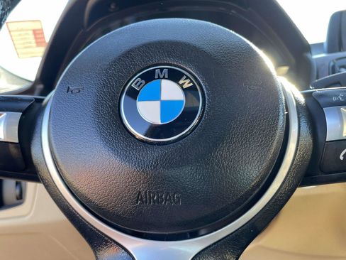 Used 2014 BMW 320i Sedan w/ Sport Package image 19