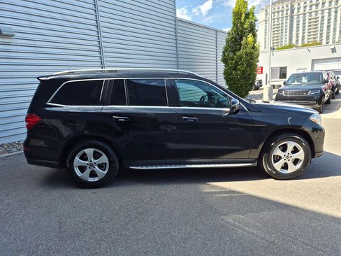 Used 2017 Mercedes-Benz GLS 450 4MATIC image 2