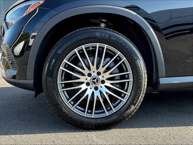 Used 2026 Mercedes-Benz GLC 300 4MATIC image 36