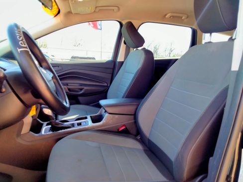 Used 2019 Ford Escape S image 10