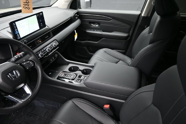 New 2026 Honda Pilot Touring image 16