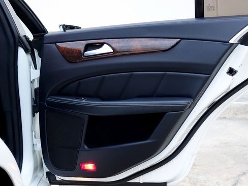 Used 2015 Mercedes-Benz CLS 400 image 39