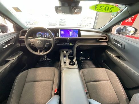 Certified 2023 Toyota Crown AWD/4WD image 8