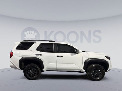 Used 2025 Toyota 4Runner SR5 AWD/4WD image 8