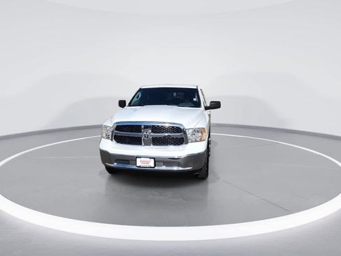 Used 2017 RAM 1500 Classic SLT image 3