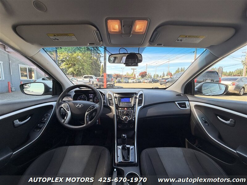 Used 2016 Hyundai Elantra GT FWD image 9