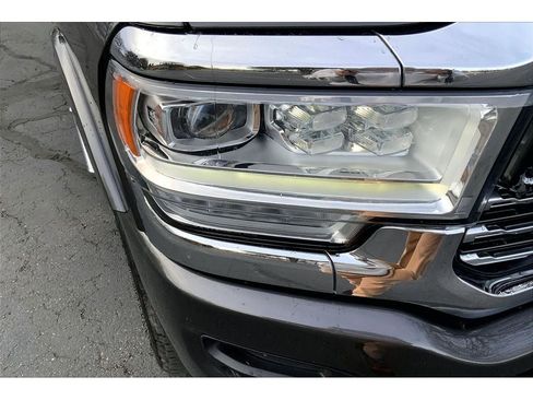 Used 2020 RAM 2500 Limited image 30