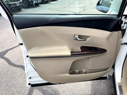 Used 2015 Toyota Venza LE image 10