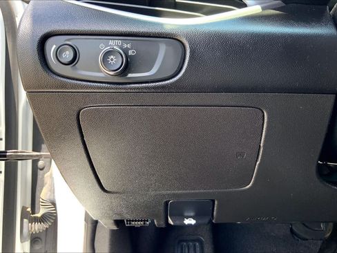 Used 2023 Chevrolet Malibu LT FWD image 33