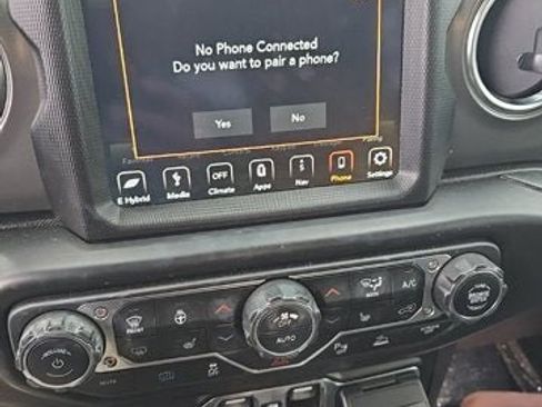 Used 2022 Jeep Wrangler Unlimited Rubicon 4xe w/ Cold Weather Group image 7