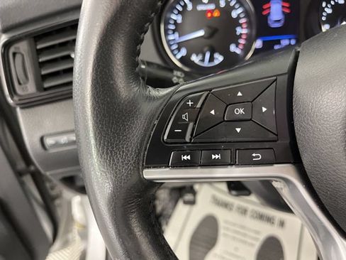 Used 2018 Nissan Rogue SV FWD image 21