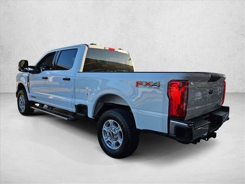New 2026 Ford F250 XLT w/ FX4 Off-Road Package image 9