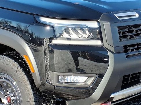 New 2026 Nissan Frontier PRO-4X w/ Pro-4x Convenience Package image 30