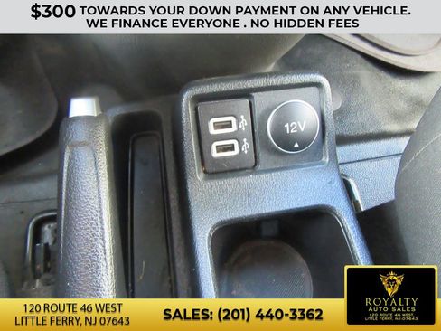 Used 2019 Ford Transit Connect XLT image 32